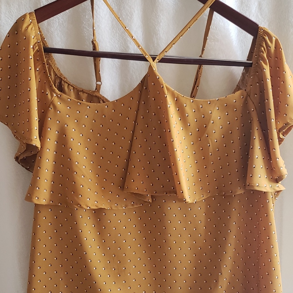 Spring/ Summer Top - Picture 4 of 4